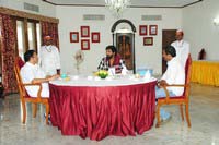 Manchu Vishnu meets Governor of Maharashtra